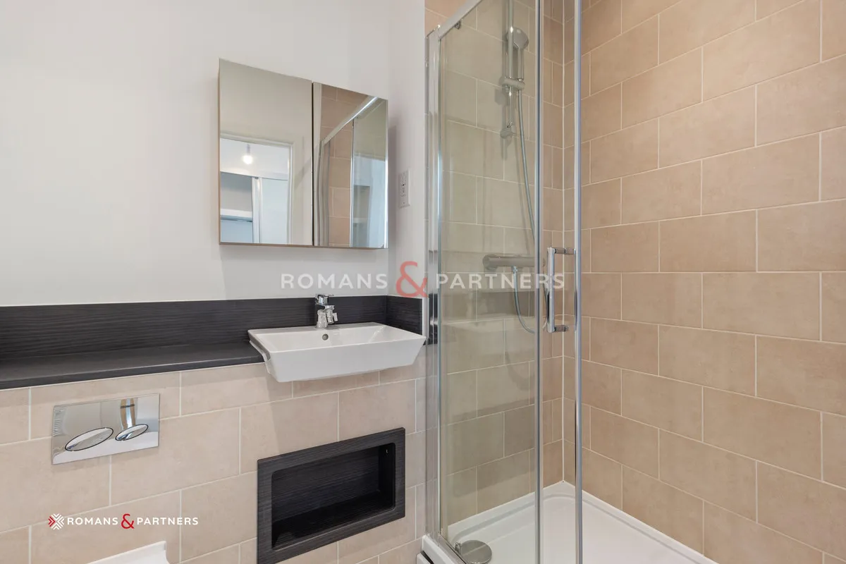 Tabbard Apartments, East Acton, W3, photo 8