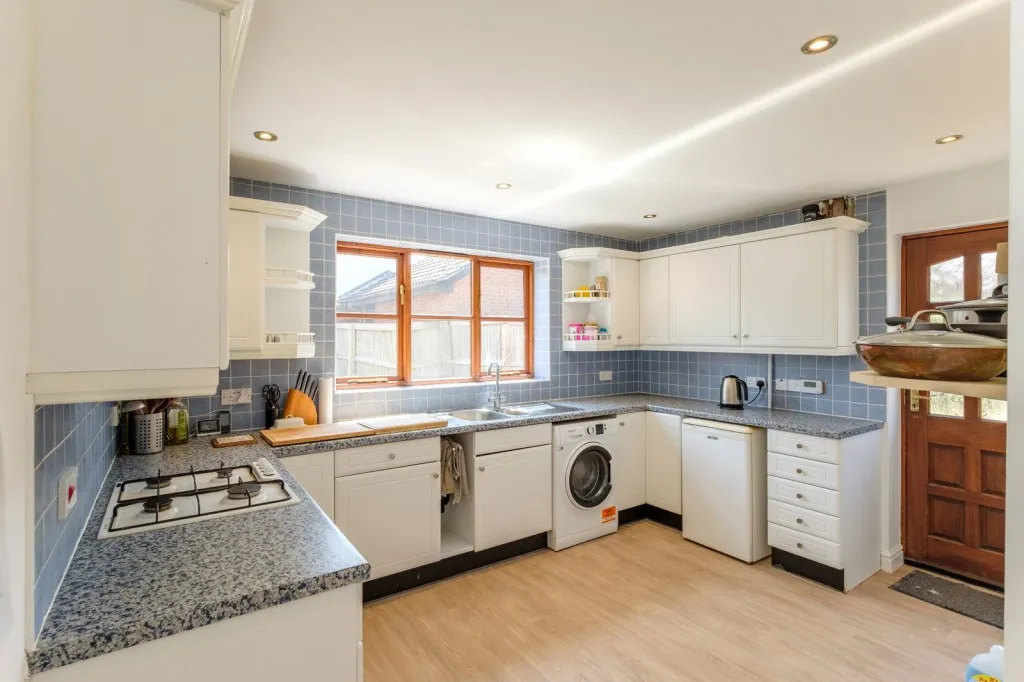 Costock Road, East Leake, LE12, photo 4