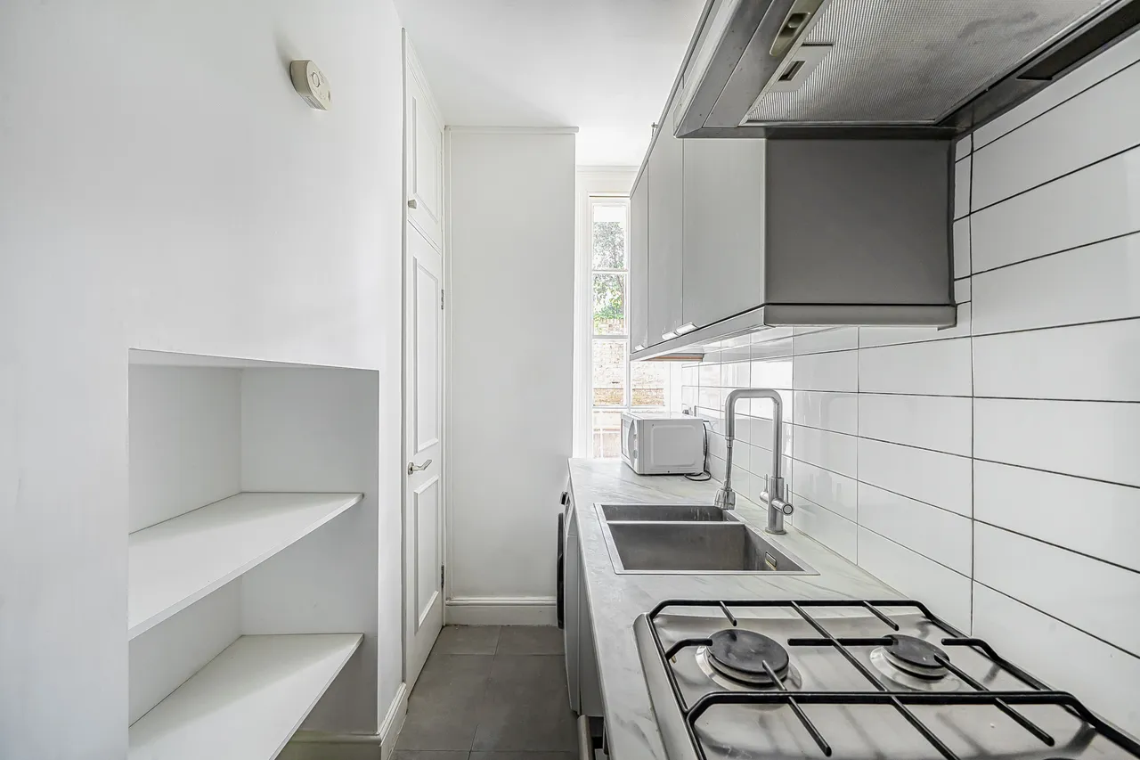 59a Rodney Court, 6-8 Maida Vale, London, photo 9
