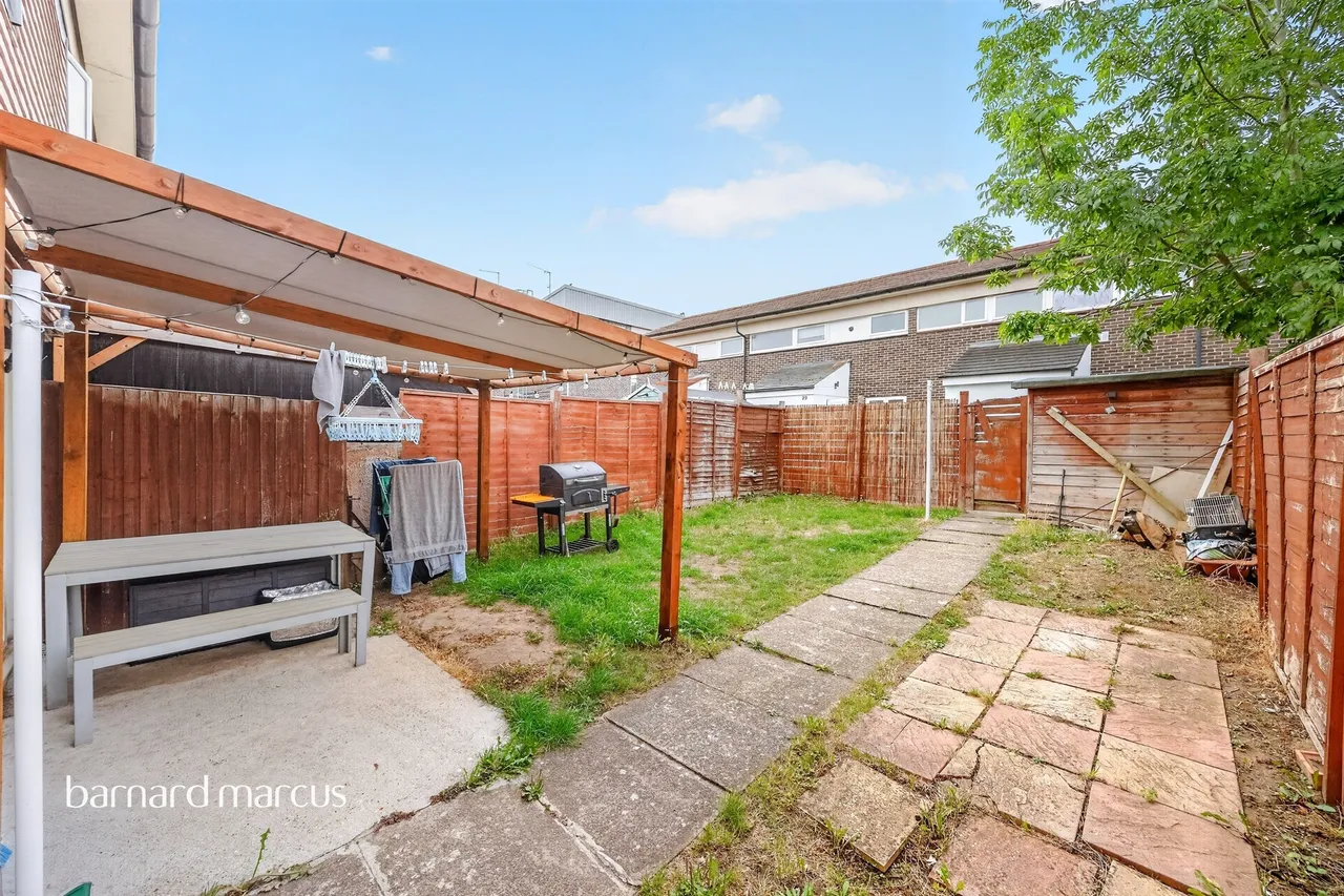 Brabazon Avenue, Wallington, SM6, photo 9