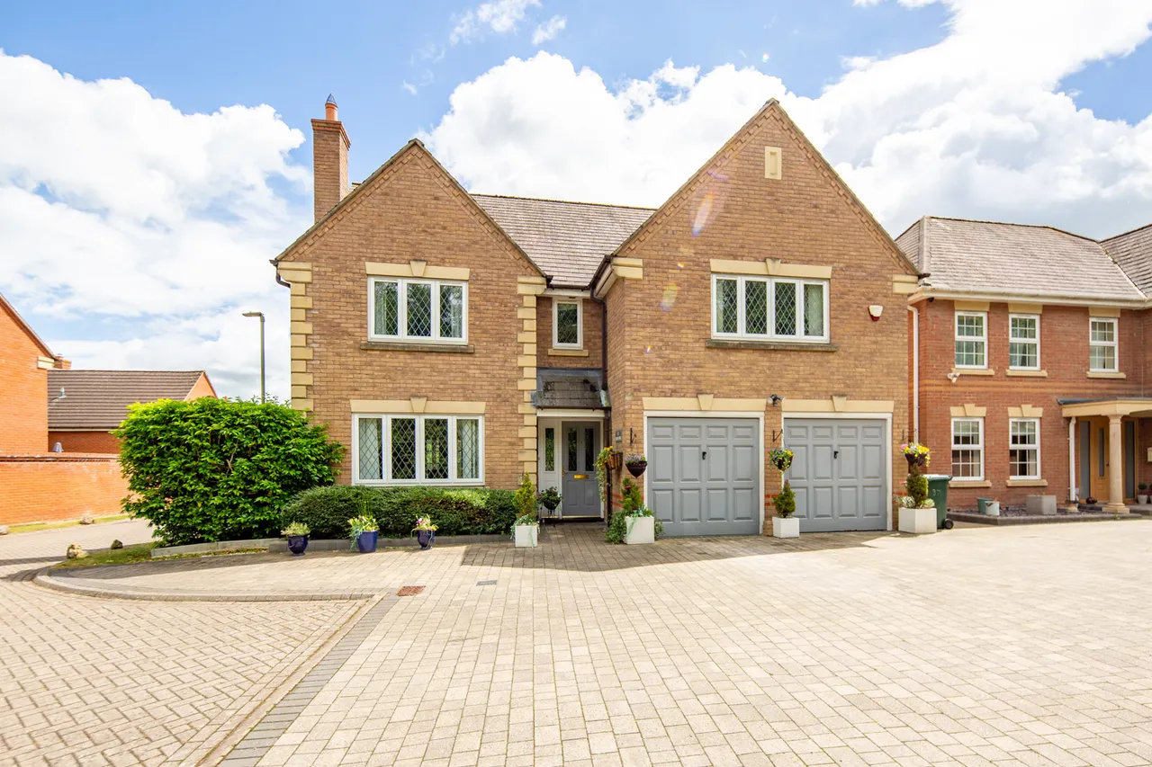 5 bed house for sale, Oxlip Leyes, Bicester