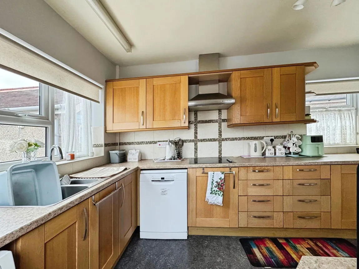 Gillian Drive, Rhyl, Denbighshire, LL18 4TB, photo 8