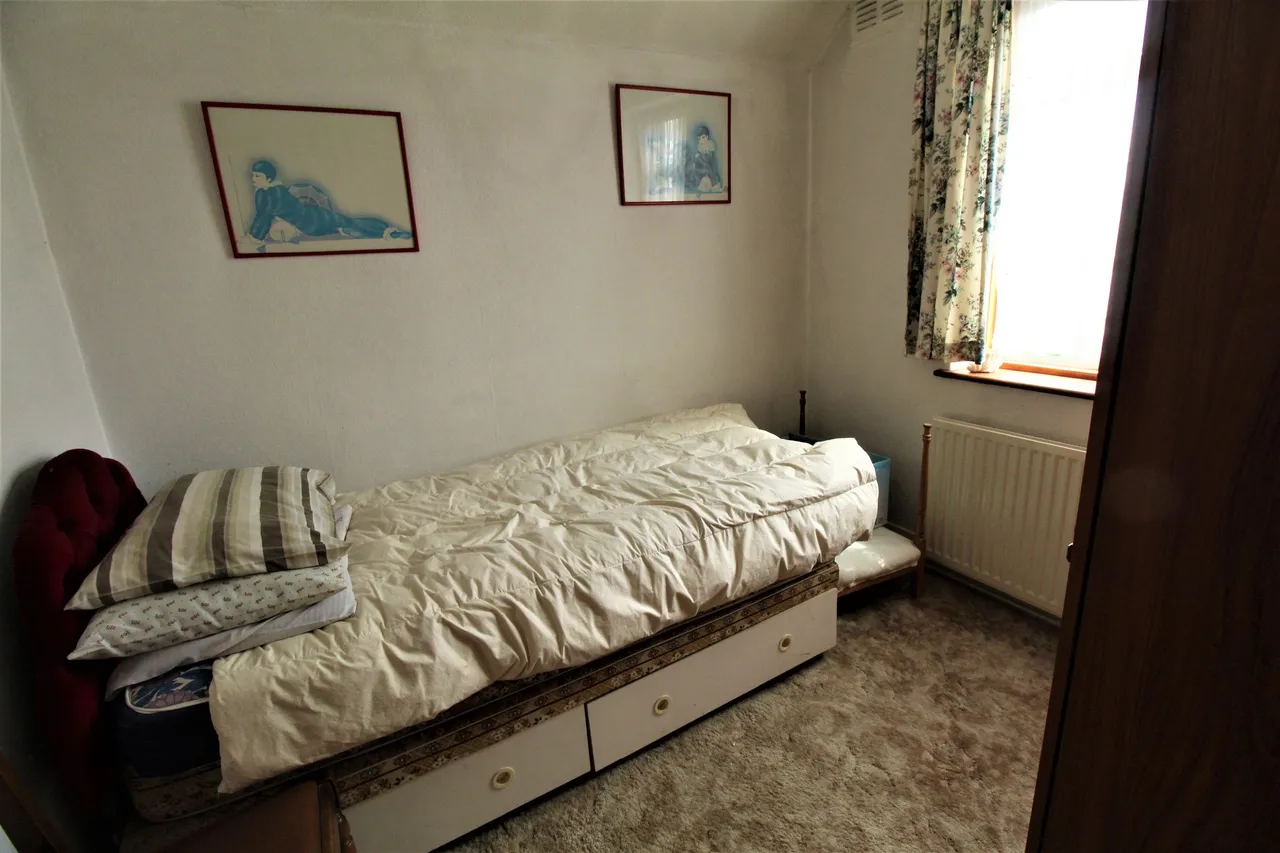 Fairway, Grays, Essex, RM16 2AD, photo 9