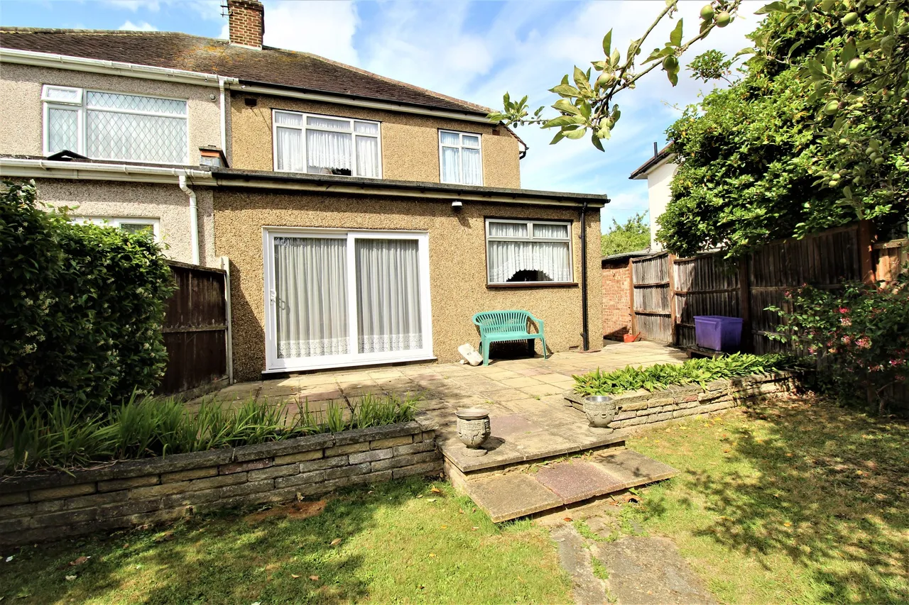 Fairway, Grays, Essex, RM16 2AD, photo 8
