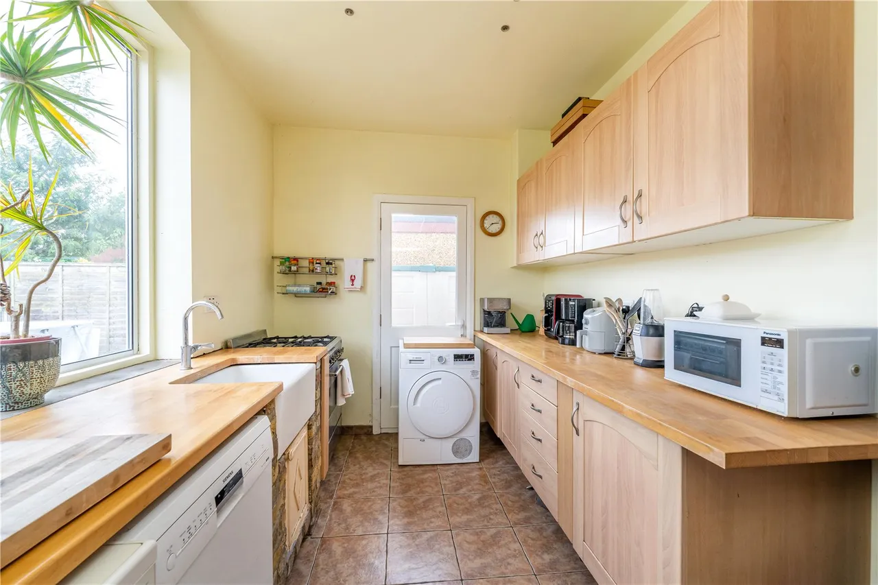 Glasbrook Avenue, Whitton, TW2 6AH, photo 6