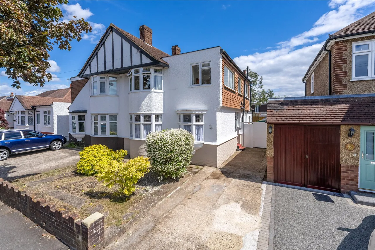 5 bed house for sale — Glasbrook Avenue, Whitton, TW2 6AH
