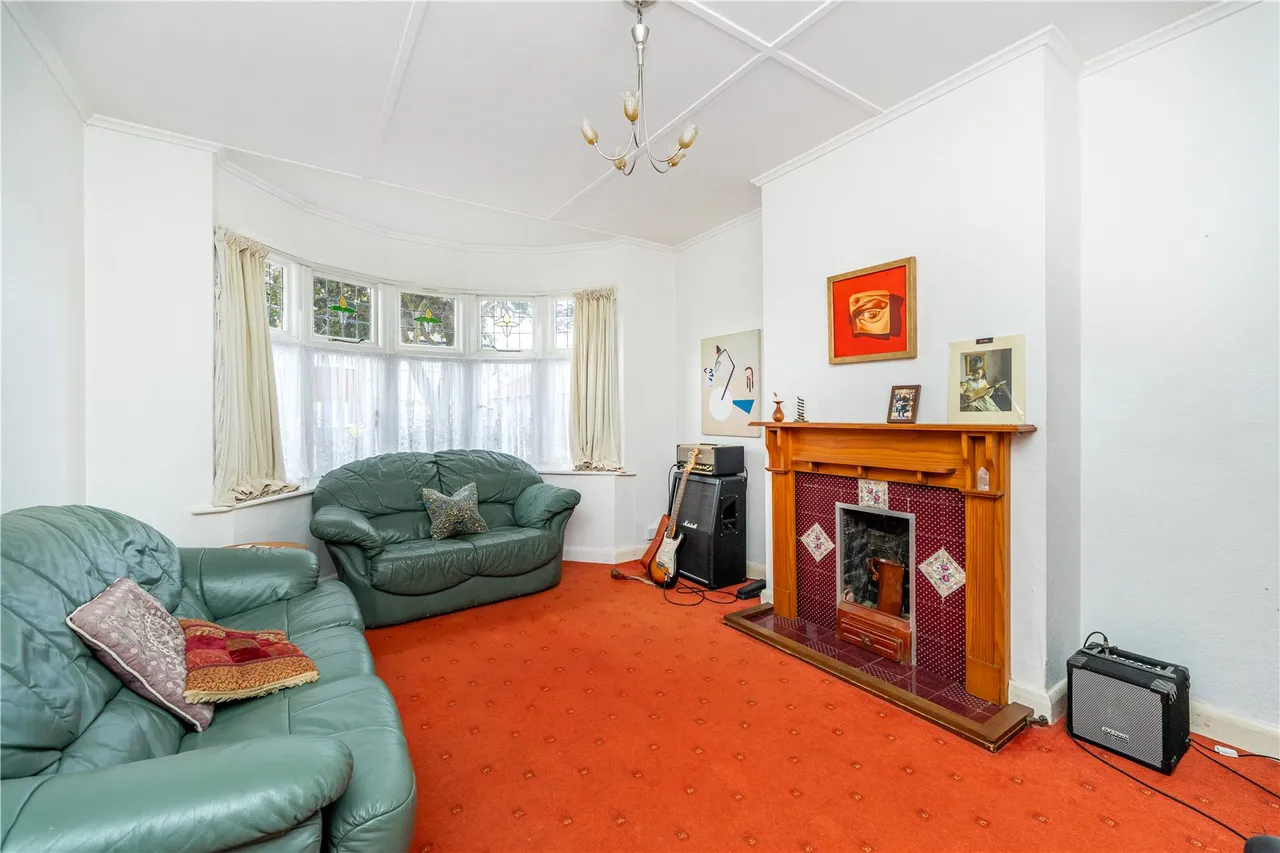 Glasbrook Avenue, Whitton, TW2 6AH, photo 3