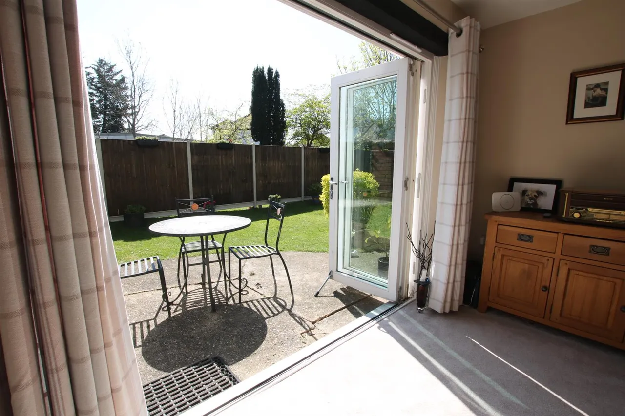 Kingston Road, Leatherhead, KT22, photo 13