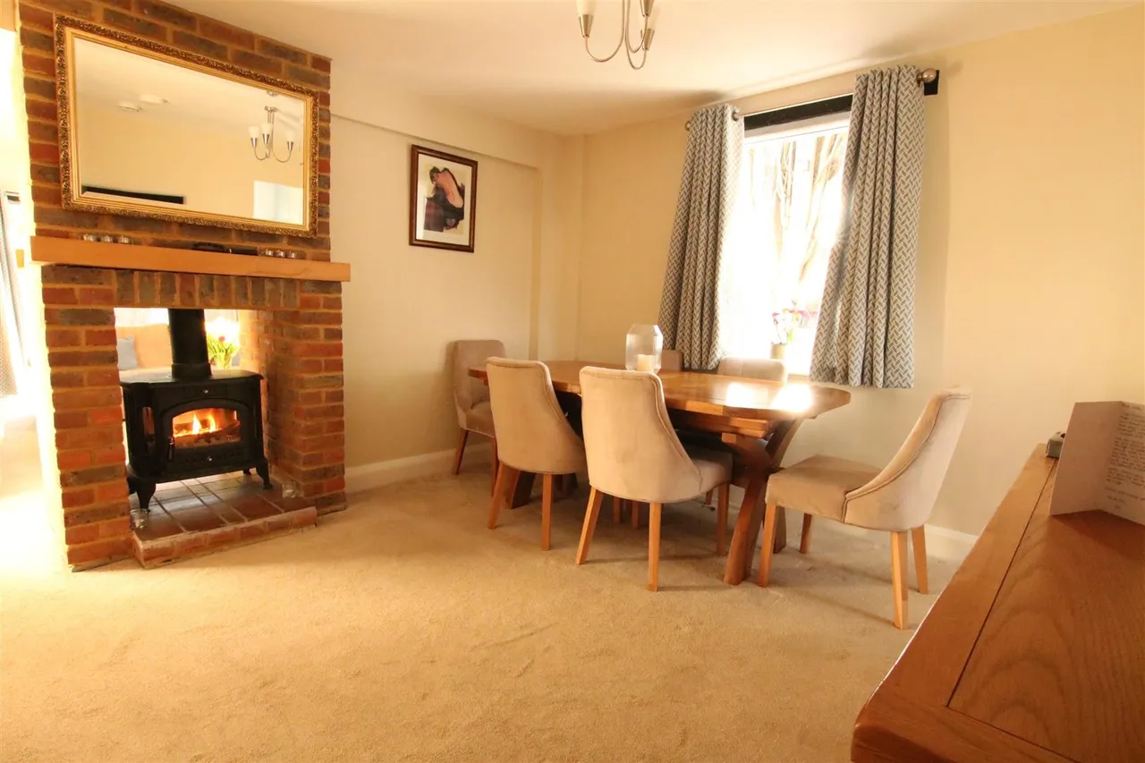Kingston Road, Leatherhead, KT22, photo 14