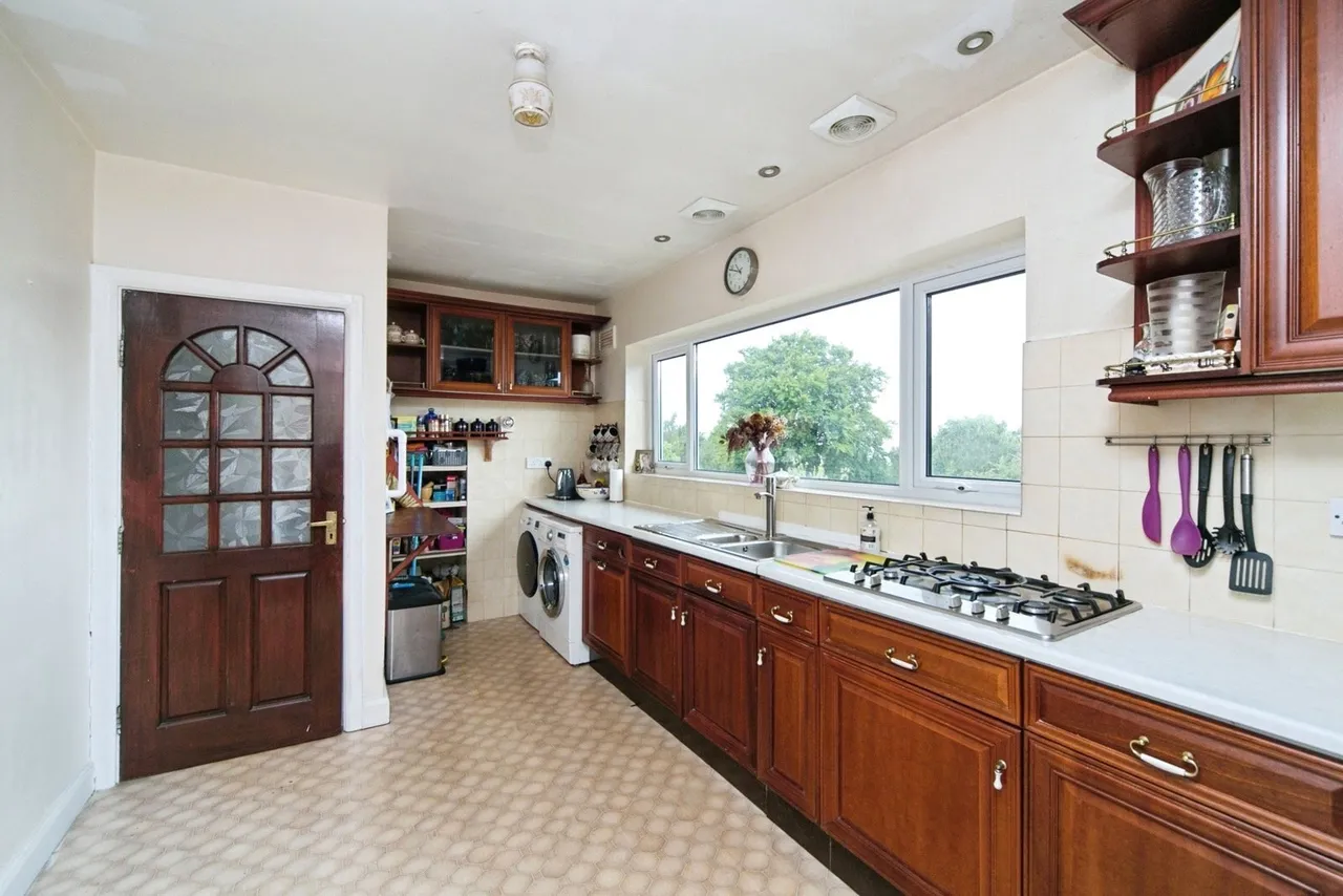Pen Y Bryn Road, Colwyn Bay, LL29, photo 4