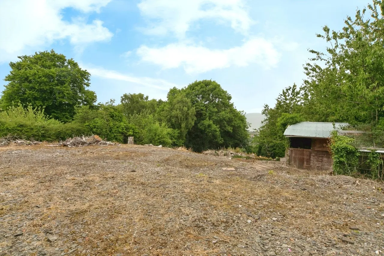 Pen Y Bryn Road, Colwyn Bay, LL29, photo 7