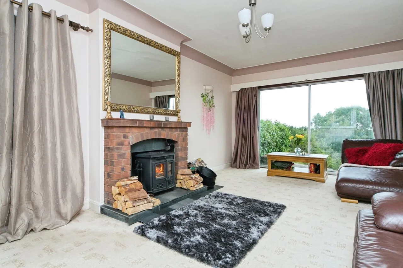 Pen Y Bryn Road, Colwyn Bay, LL29, photo 3