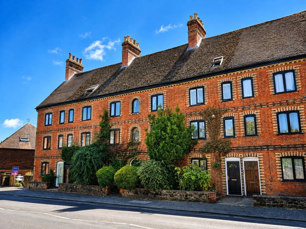 2 bed flat for sale, Cussies Row, Midhurst, GU29