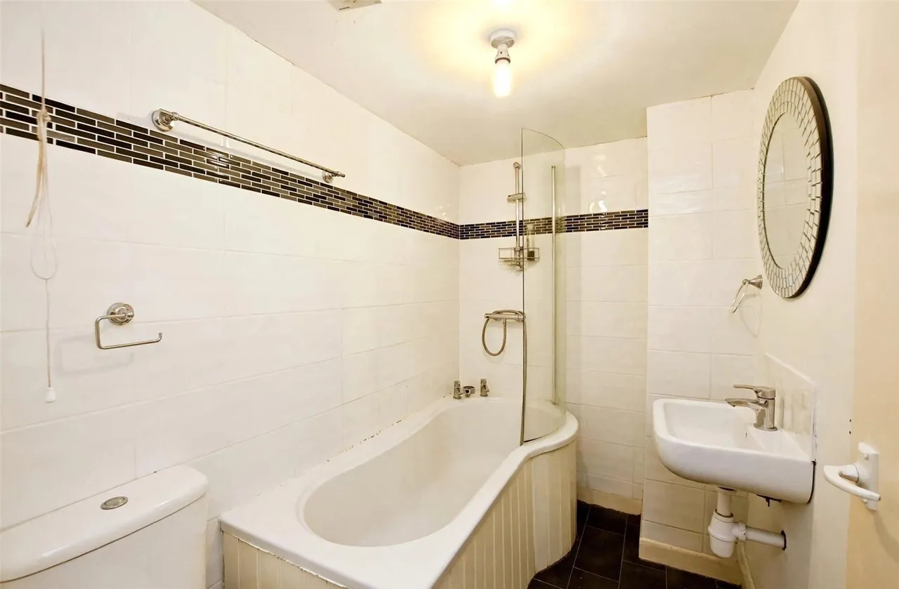 Cussies Row, Midhurst, GU29, photo 8
