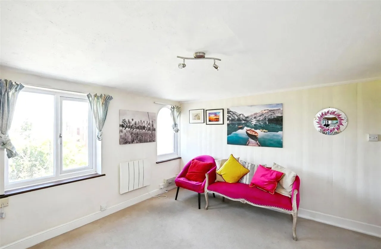 Cussies Row, Midhurst, GU29, photo 5