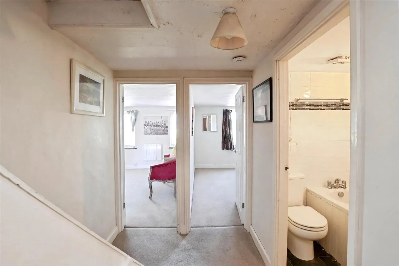 Cussies Row, Midhurst, GU29, photo 7