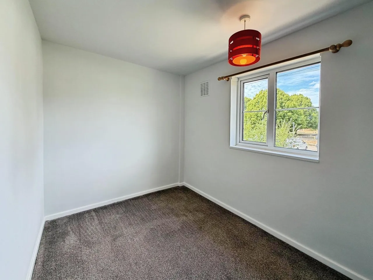 Whitethorn, Welwyn Garden City, AL7, photo 13