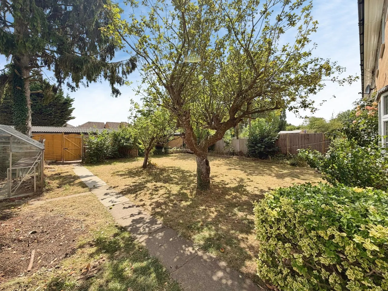 Whitethorn, Welwyn Garden City, AL7, photo 16
