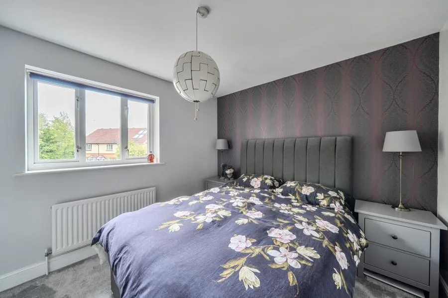 Percheron Drive, Knaphill, GU21, photo 9