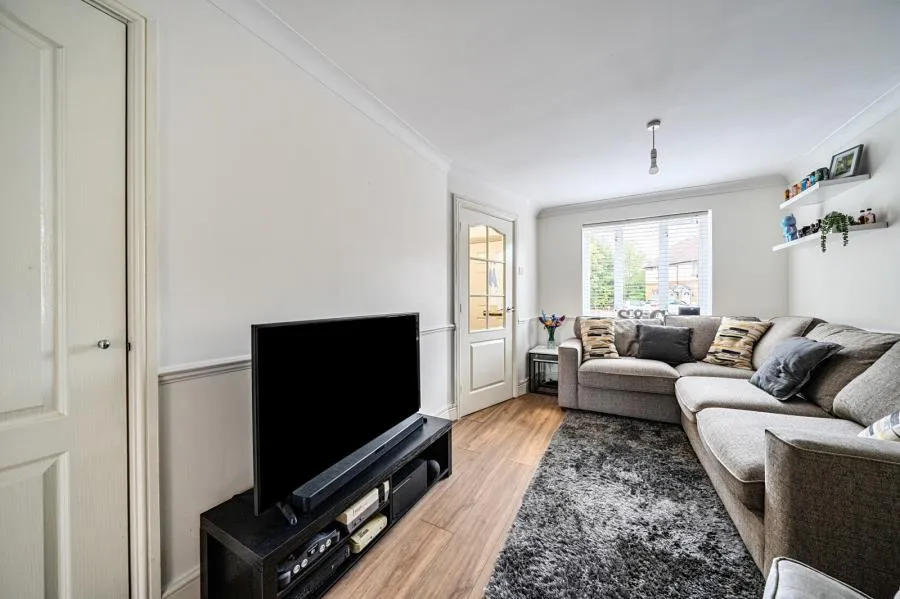Percheron Drive, Knaphill, GU21, photo 6