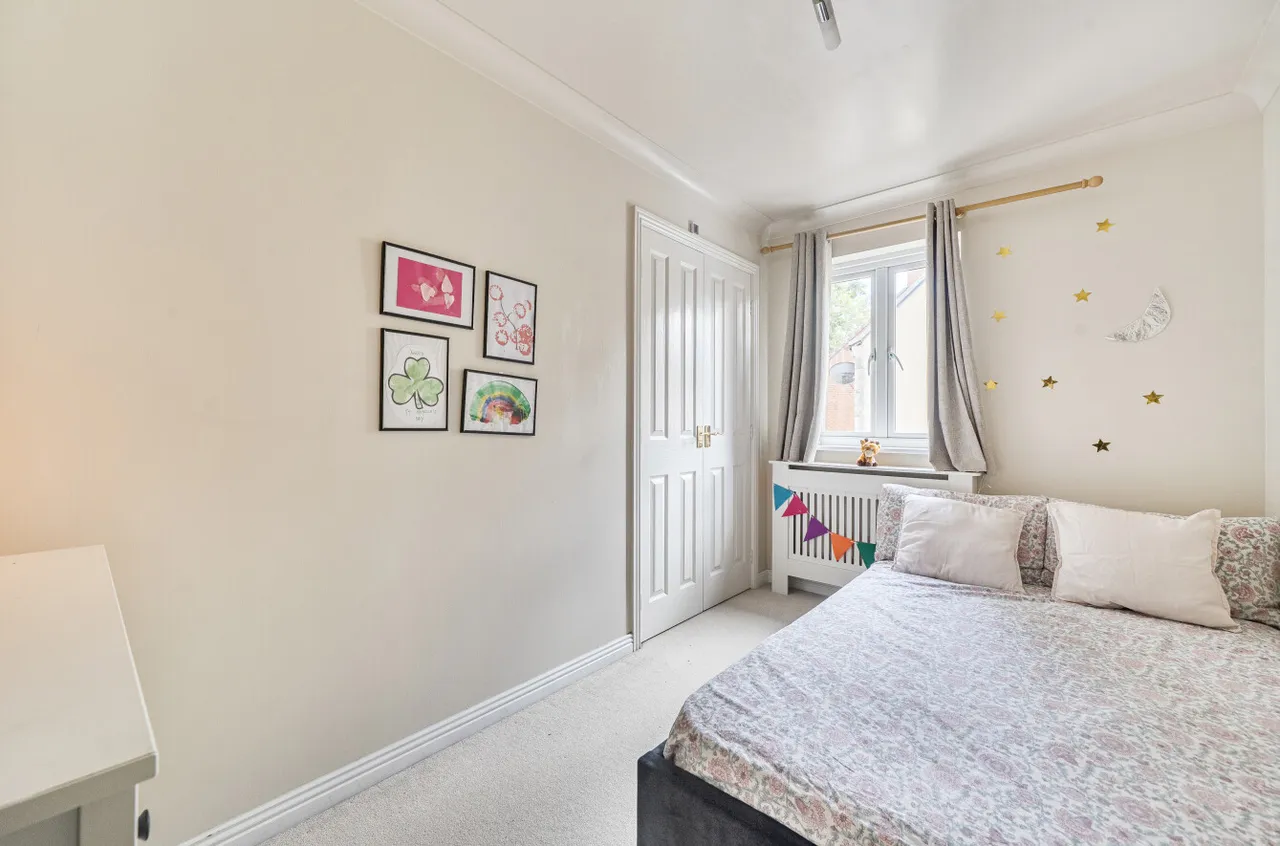 Kingfisher Grove, Three Mile Cross, RG7, photo 17