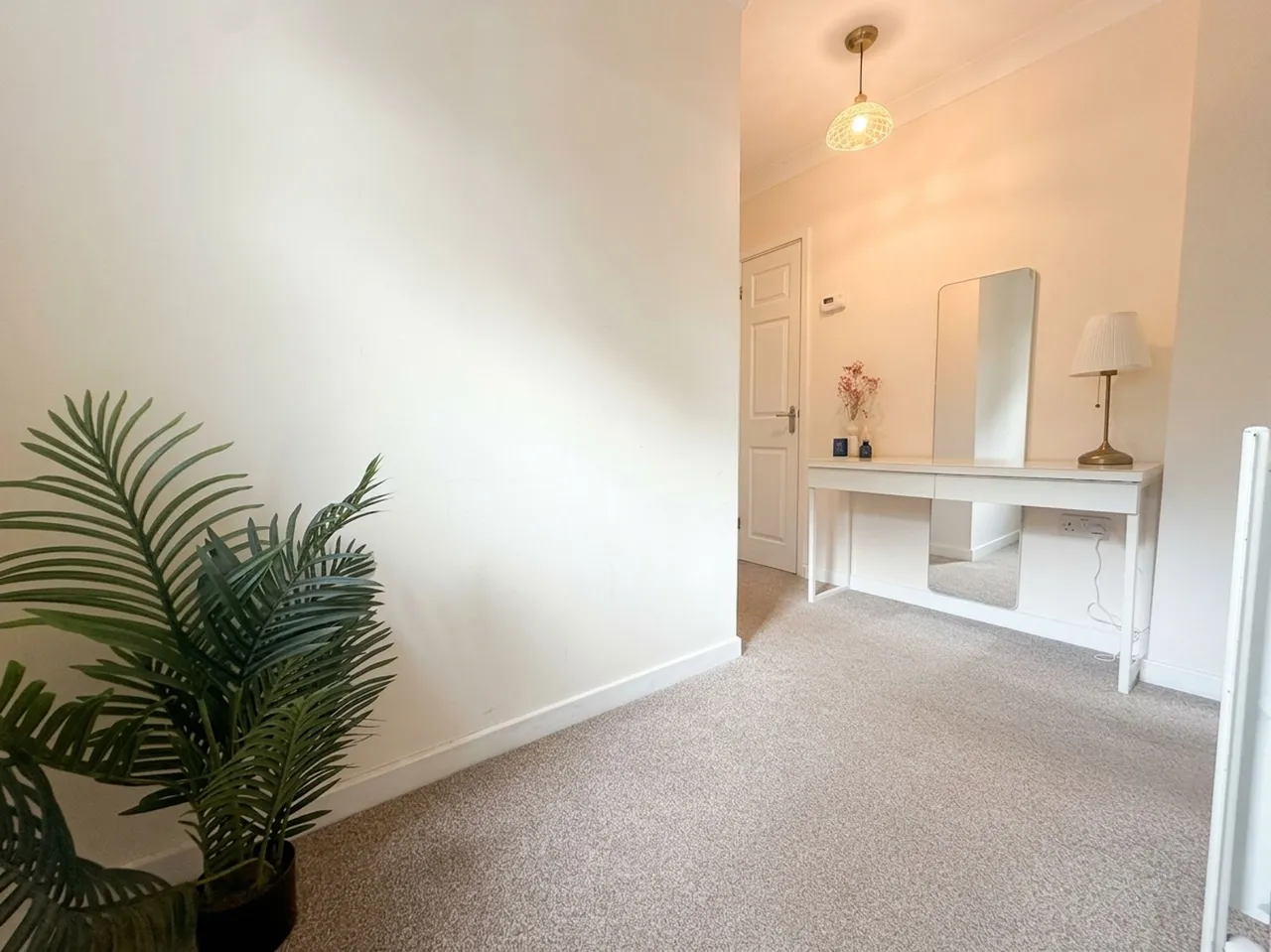 Roberts Way, Cranleigh, GU6, photo 5