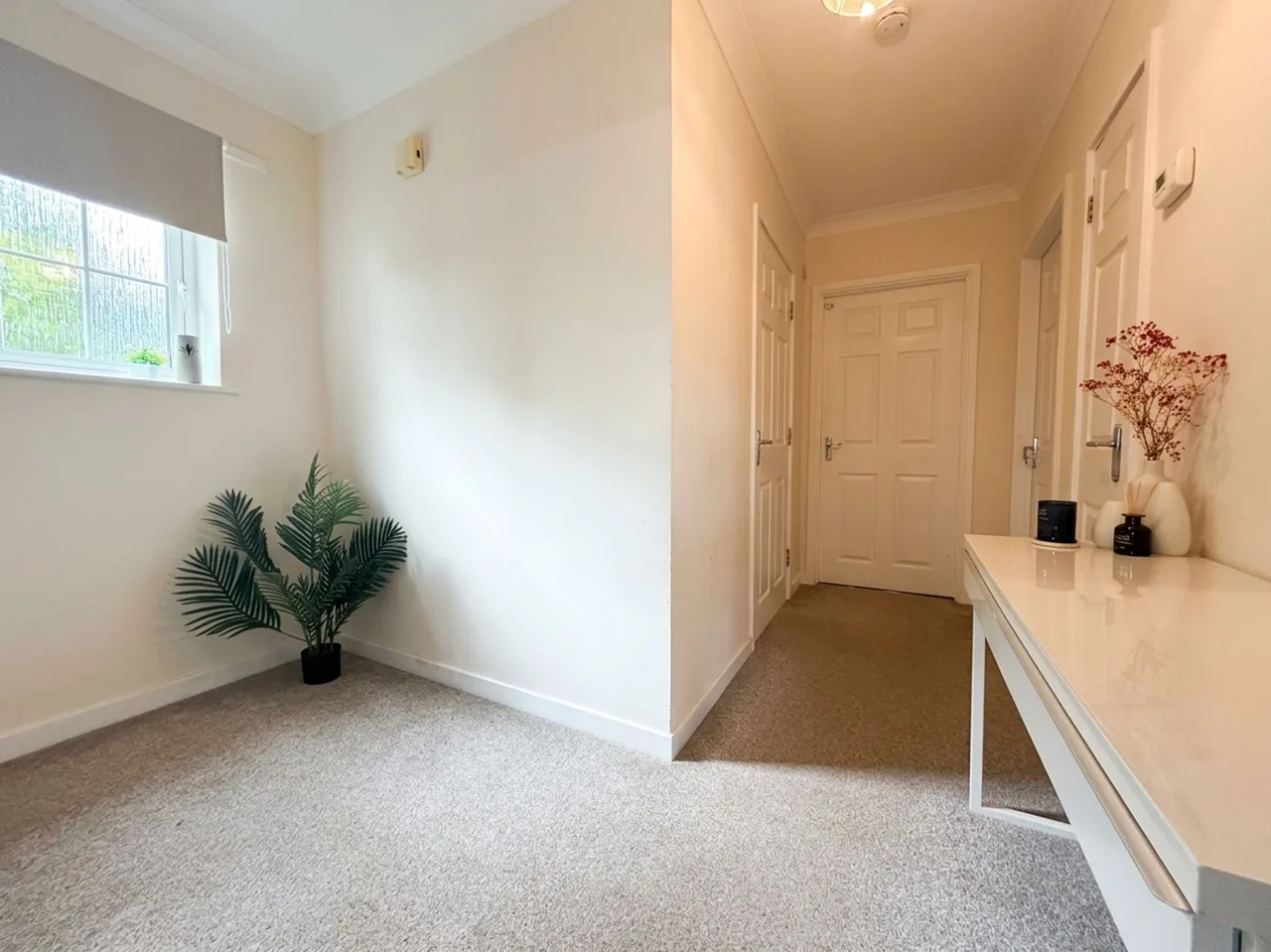 Roberts Way, Cranleigh, GU6, photo 4