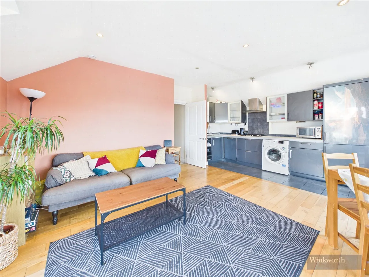 Portsmouth Road, Long Ditton, Surbiton, Surrey, KT6, photo 3