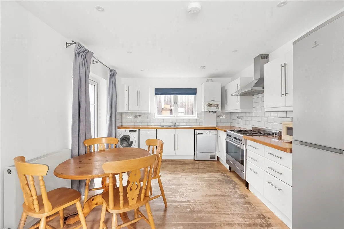 3 bed house to rent, Mexfield Road, London, SW15