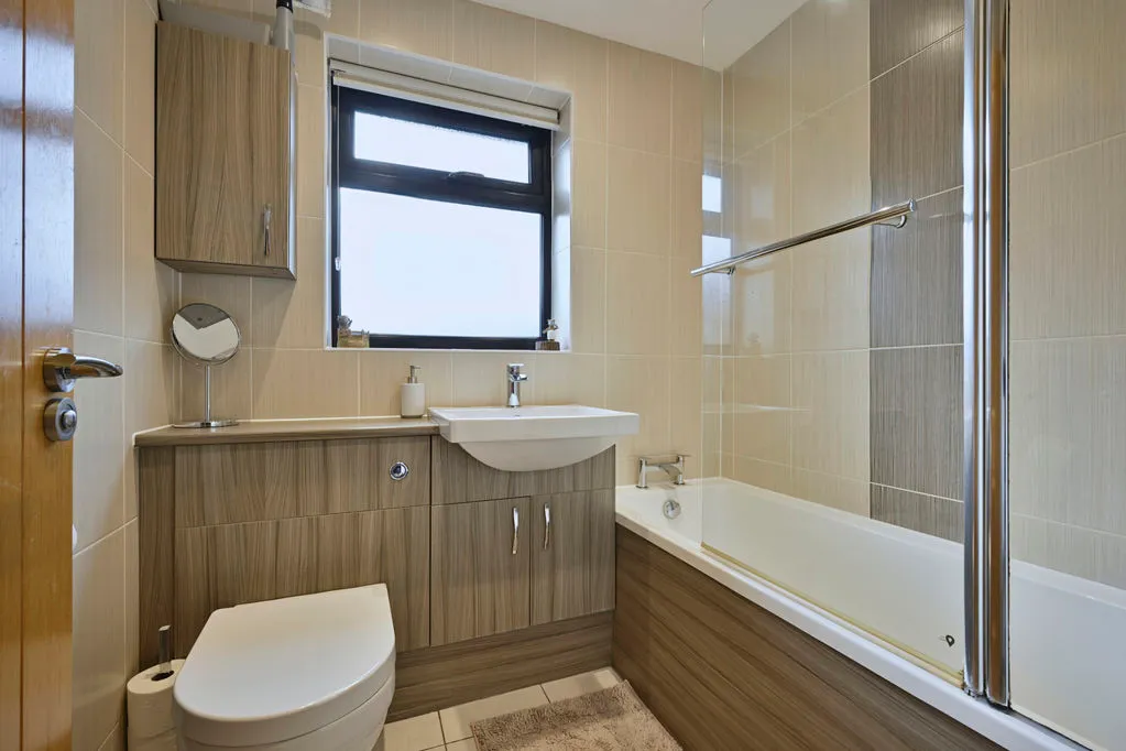 Clover Ridge, Cheslyn Hay, WS6, photo 13