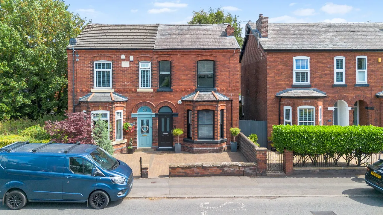 3 bed house for sale — Crow Lane East, Newton-Le-Willows, WA12 9UX