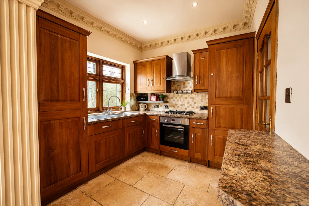 Rockingham Avenue, Hornchurch, RM11, photo 21