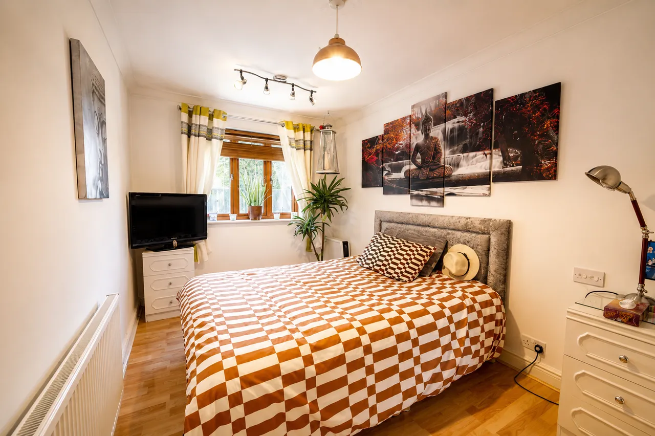 Rockingham Avenue, Hornchurch, RM11, photo 16