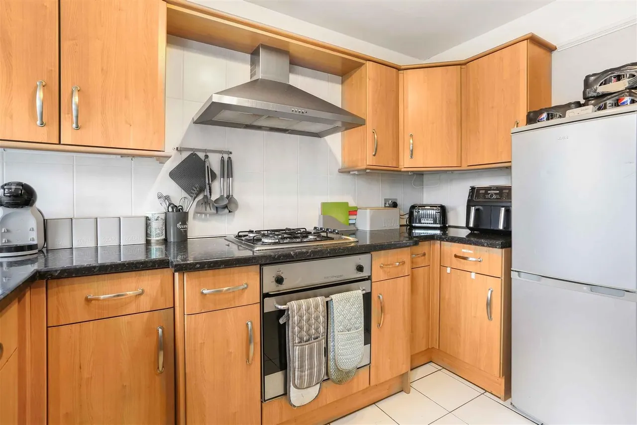 High Street, Cheam, Surrey, SM3 8RT, photo 8