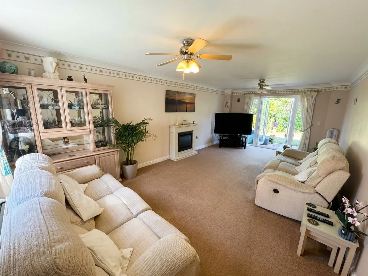 Bryony Drive, Kingsnorth, TN23, photo 13