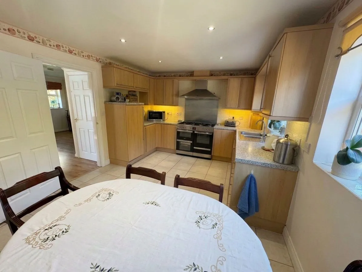Bryony Drive, Kingsnorth, TN23, photo 28