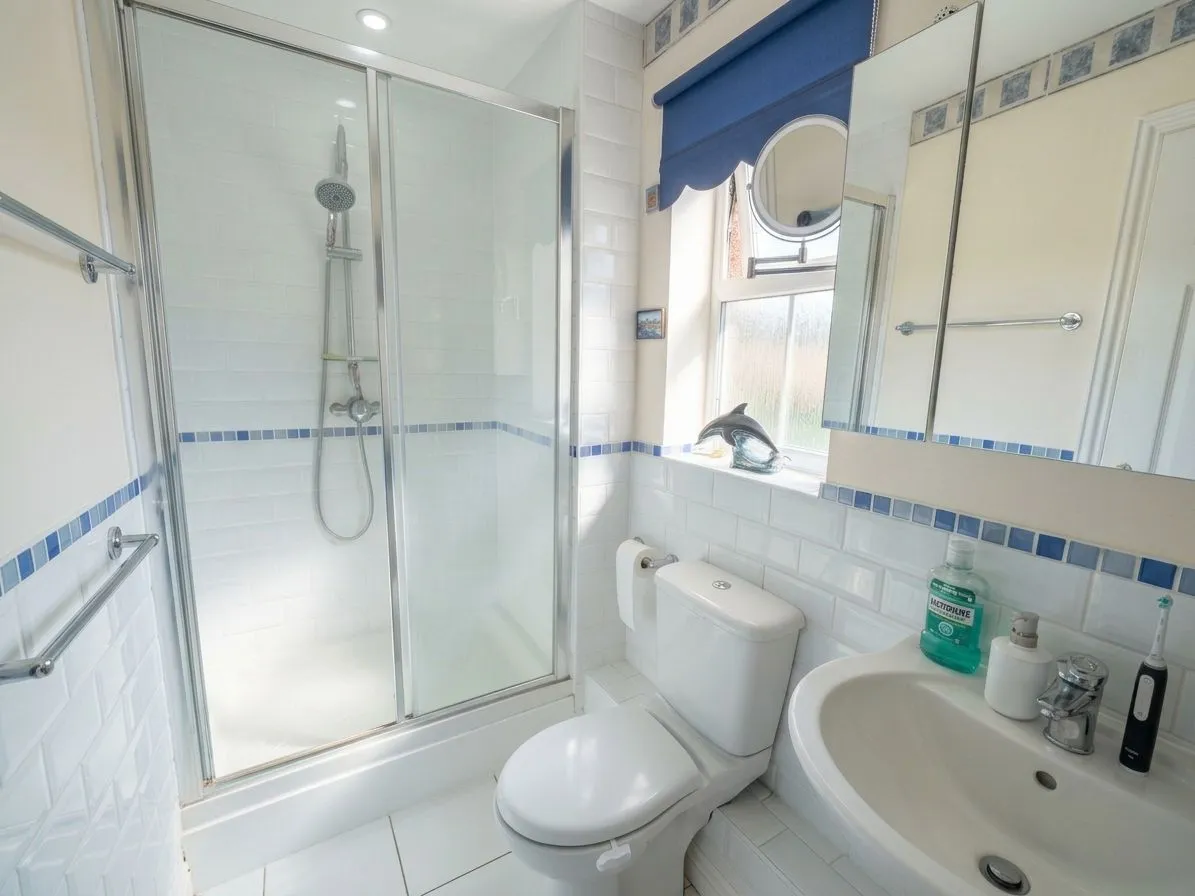 Bryony Drive, Kingsnorth, TN23, photo 11