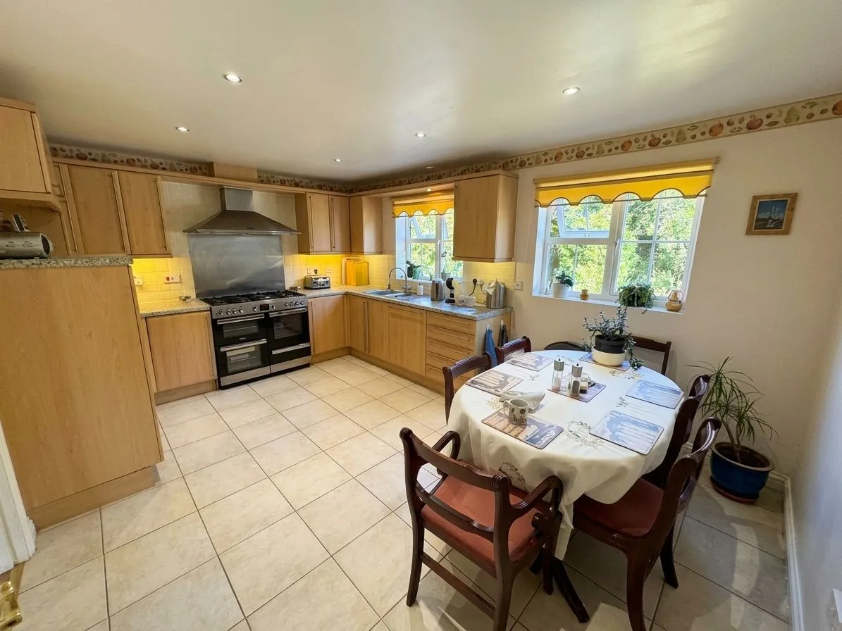 Bryony Drive, Kingsnorth, TN23, photo 29