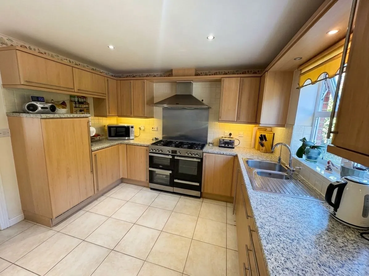 Bryony Drive, Kingsnorth, TN23, photo 4