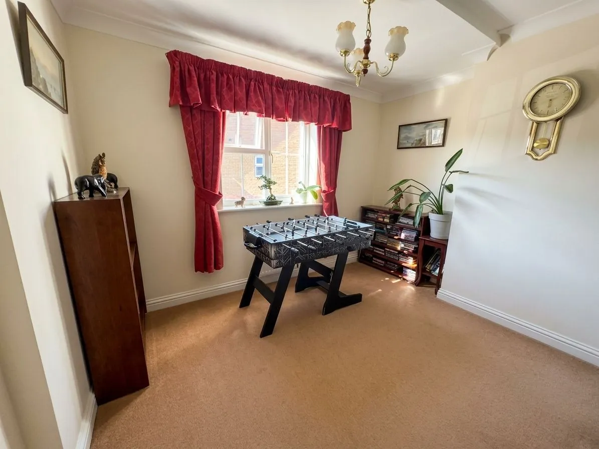 Bryony Drive, Kingsnorth, TN23, photo 17