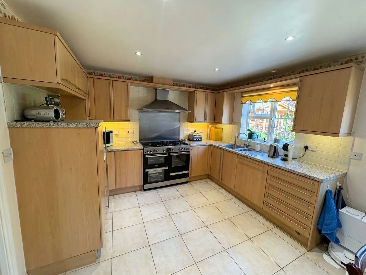 Bryony Drive, Kingsnorth, TN23, photo 25