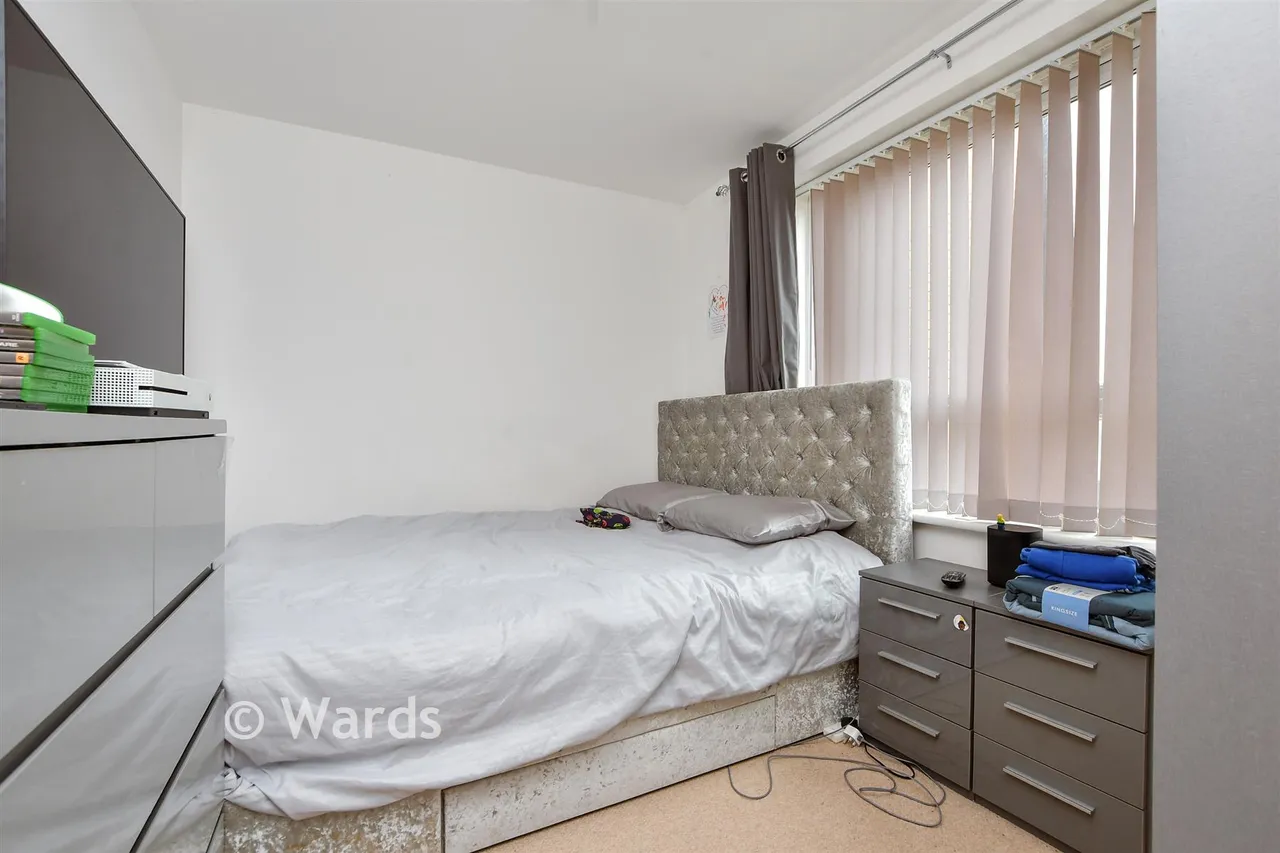 Manston Road, Ramsgate, CT12, photo 2