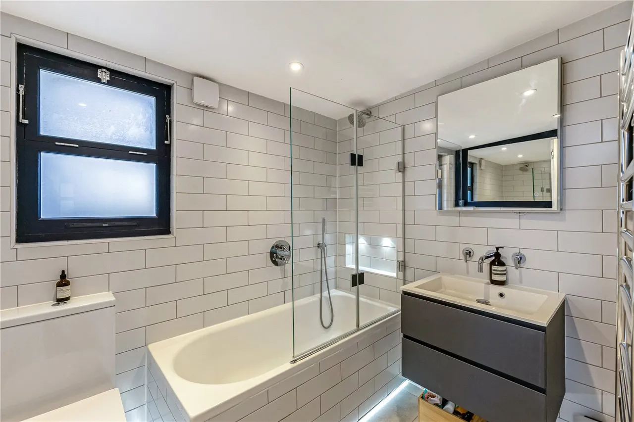 Marney Road, London, SW11, photo 3