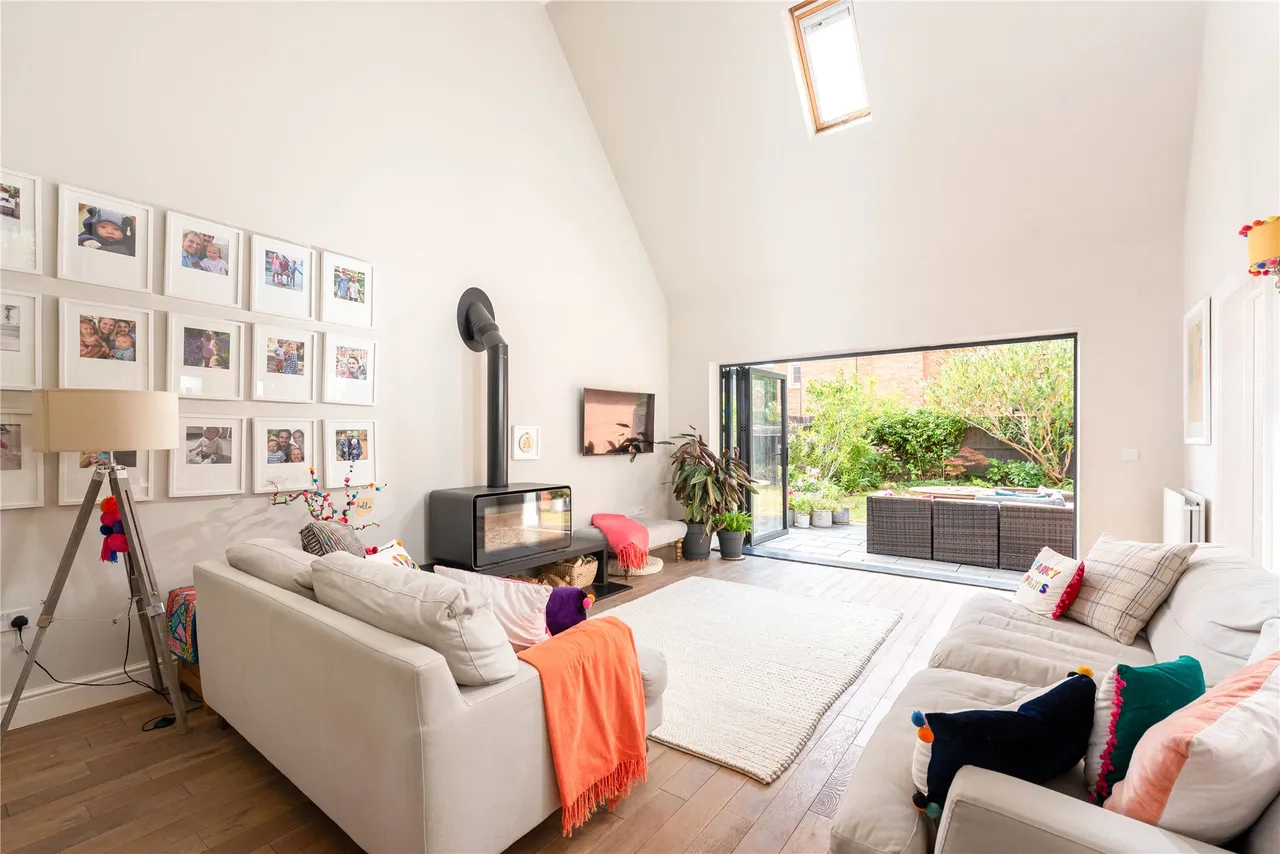 Woodall Close, Middleton, MK10, photo 2