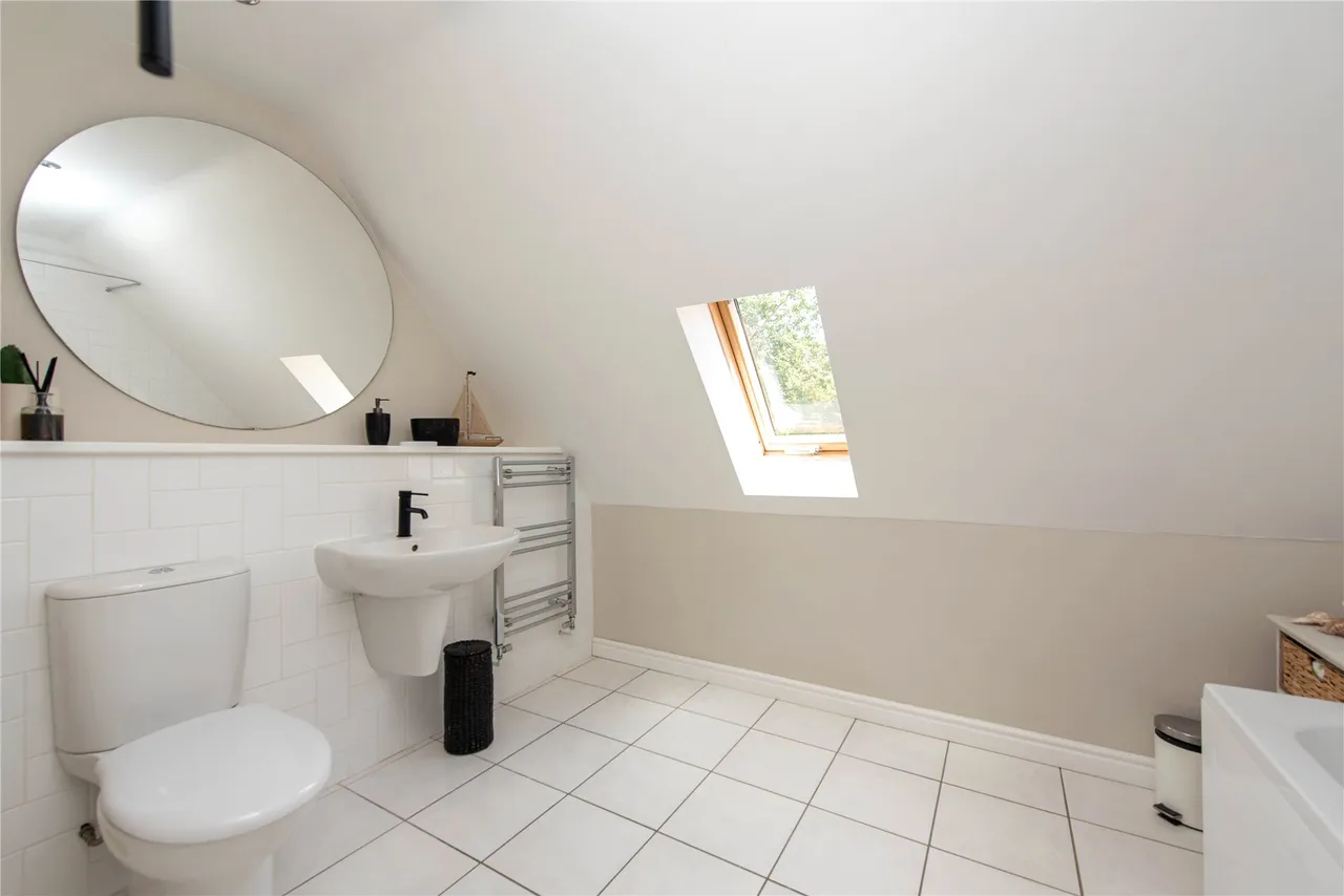 Woodall Close, Middleton, MK10, photo 12