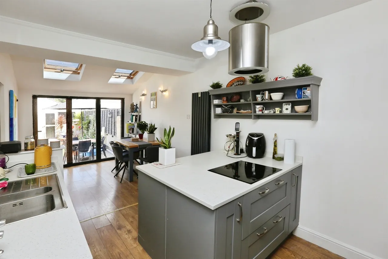 Hastings Avenue, Gosport, photo 3
