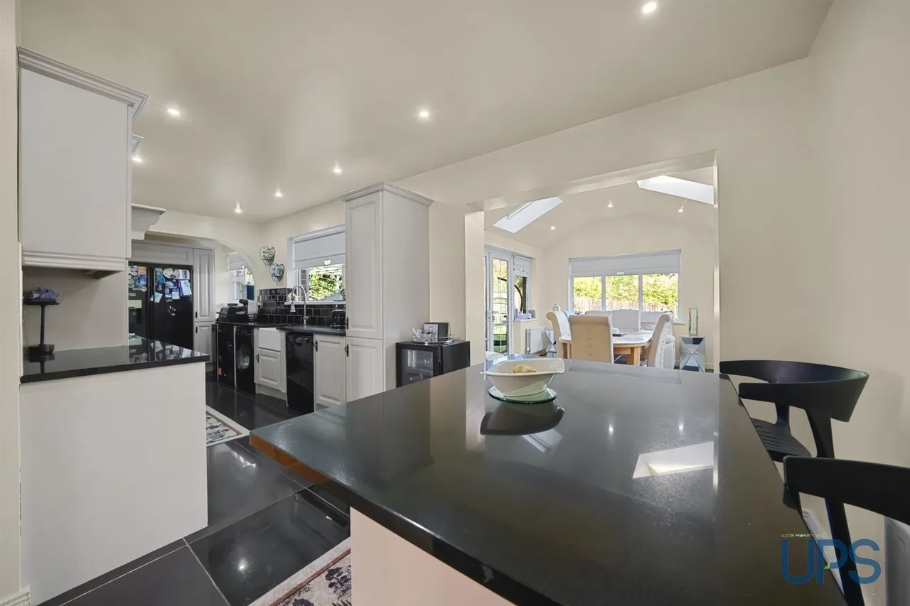 Stewartstown Road, Dunmurry, BT17, photo 7
