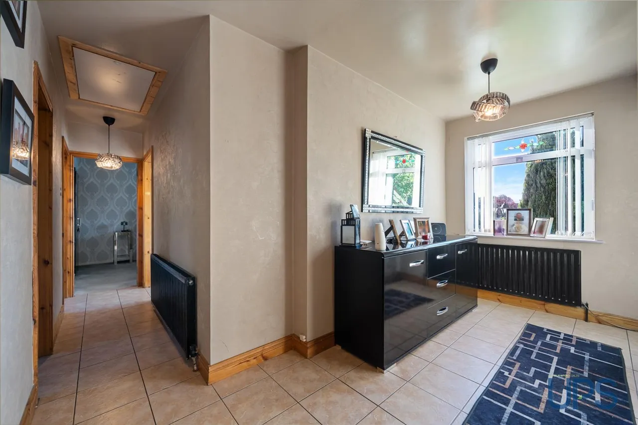 Stewartstown Road, Dunmurry, BT17, photo 3