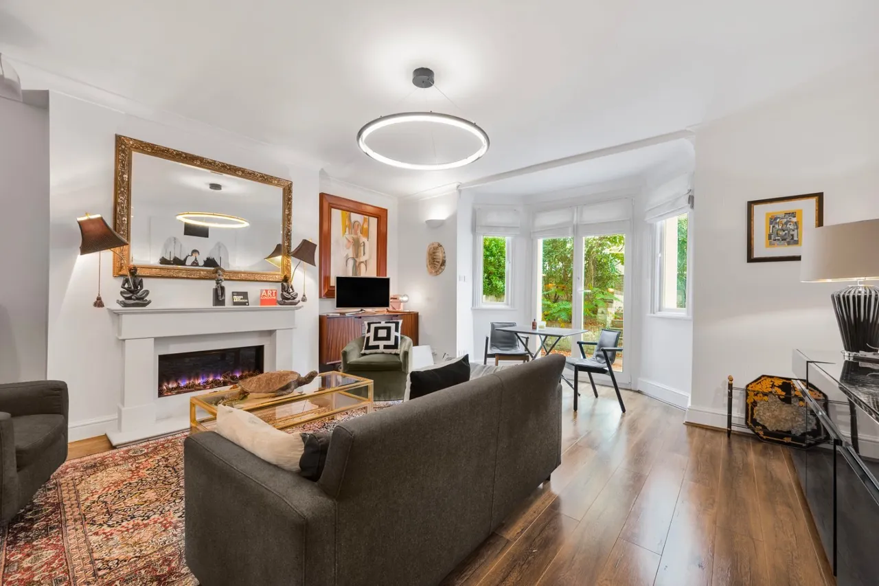 2 bed flat for sale, Greville Road, London, NW6