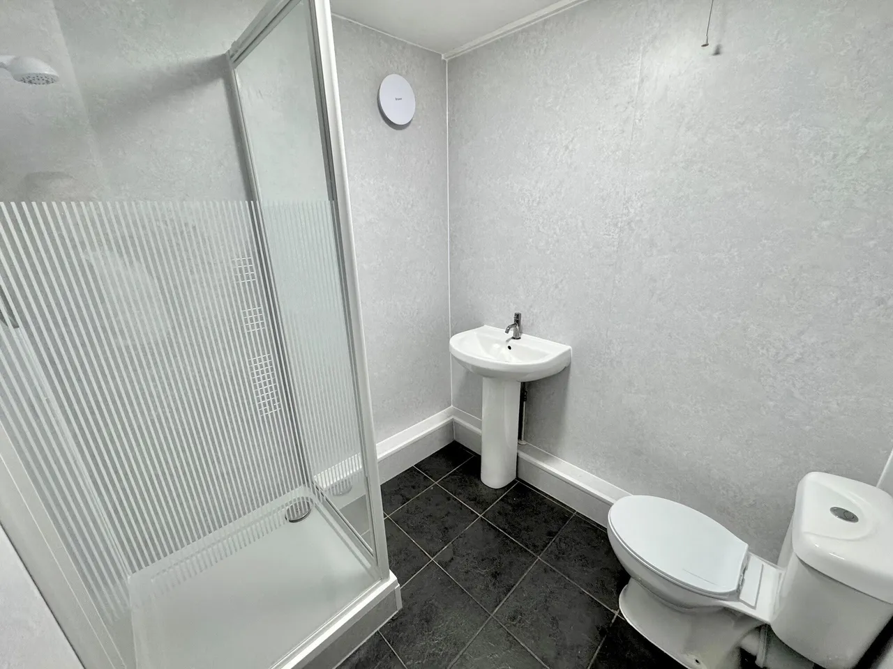 Dentwood Road, L8, photo 2